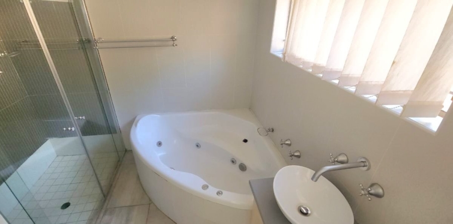 3 Bedroom Property for Sale in Ifafi North West